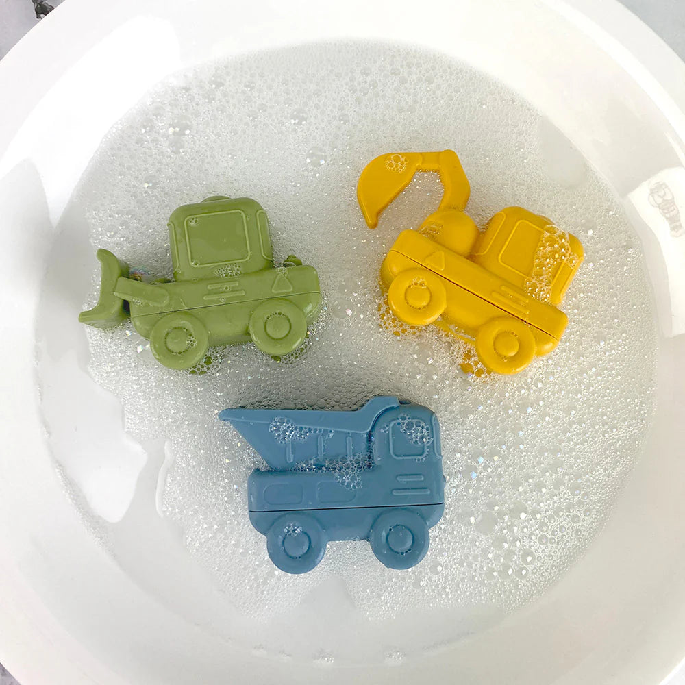 SILICONE SQUEEZY BATH TOYS - TRUCK