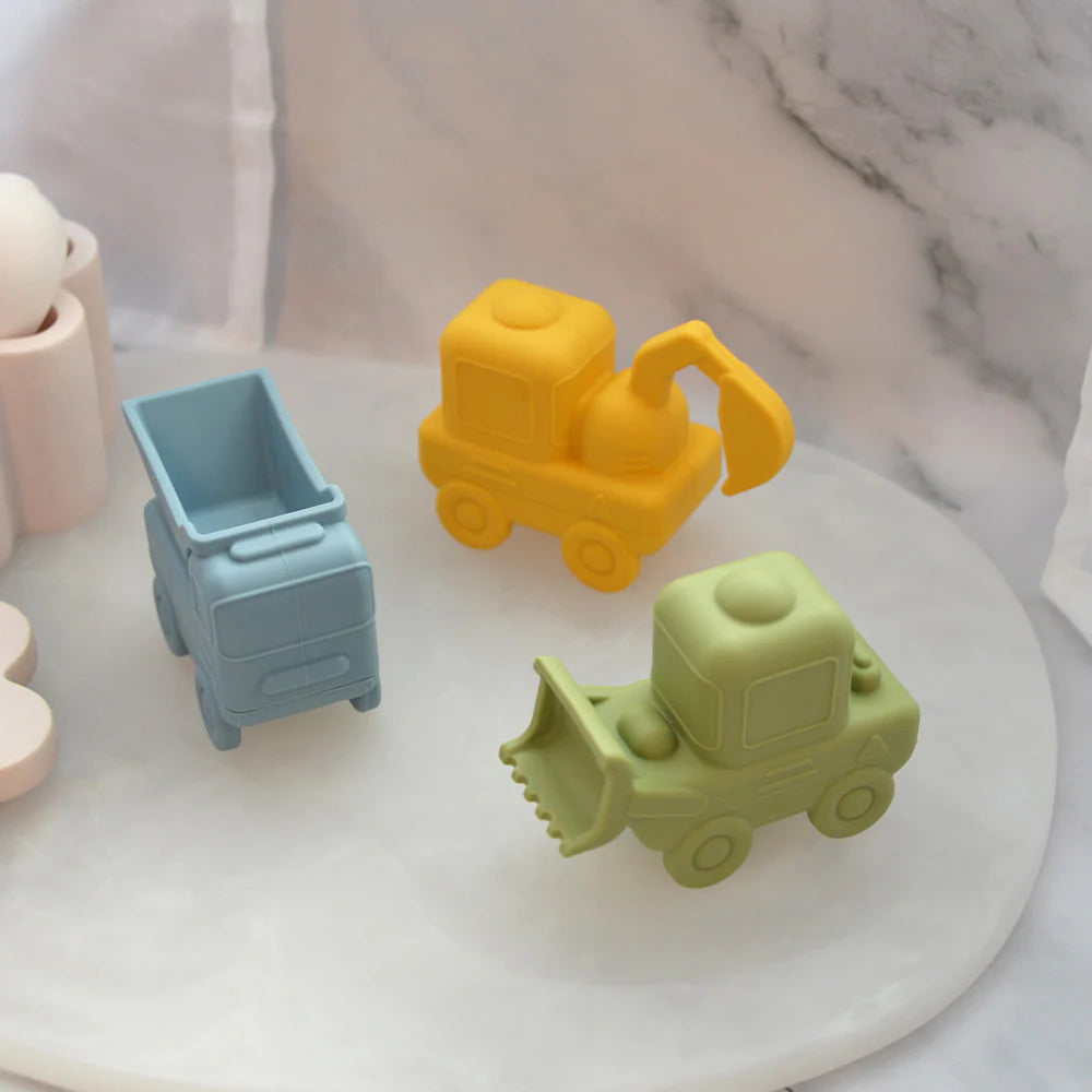 SILICONE SQUEEZY BATH TOYS - TRUCK